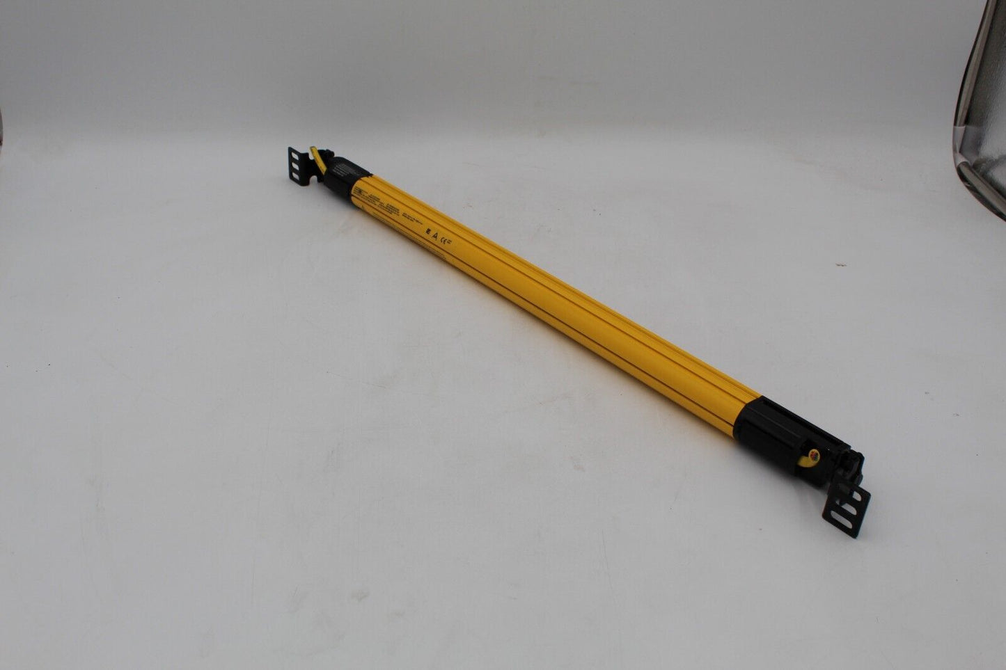 Banner SLPCE14-550P8 EZ-Screen Low Profile Cascade Emitter