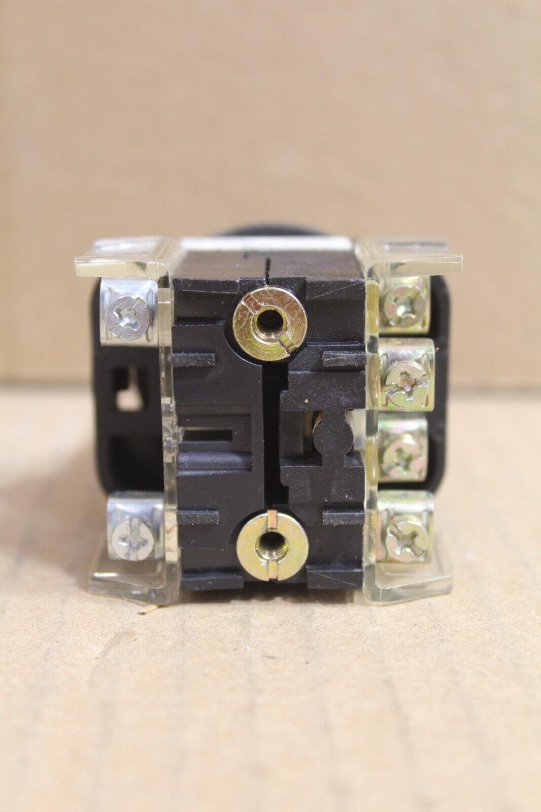 Allen Bradley 800T-QAH10G Green Push Button