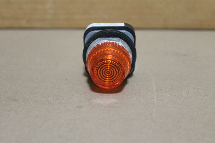 ALLEN-BRADLEY 800T-Q10A AMBER PILOT LIGHT
