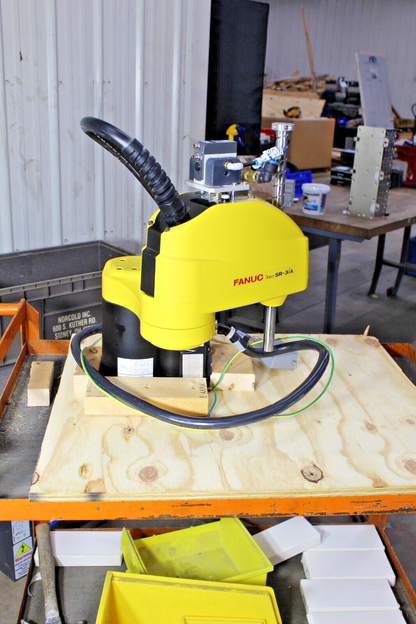 Fanuc Robot SR-3ia Scara w/Matching R-30ib Controller and Pendant 09-2020 200hrs