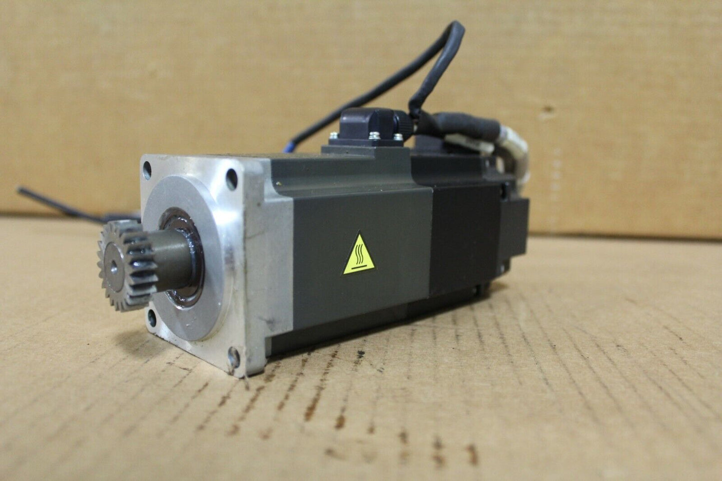Berger Lahr HF-KP43BJ-S13 Servo Motor