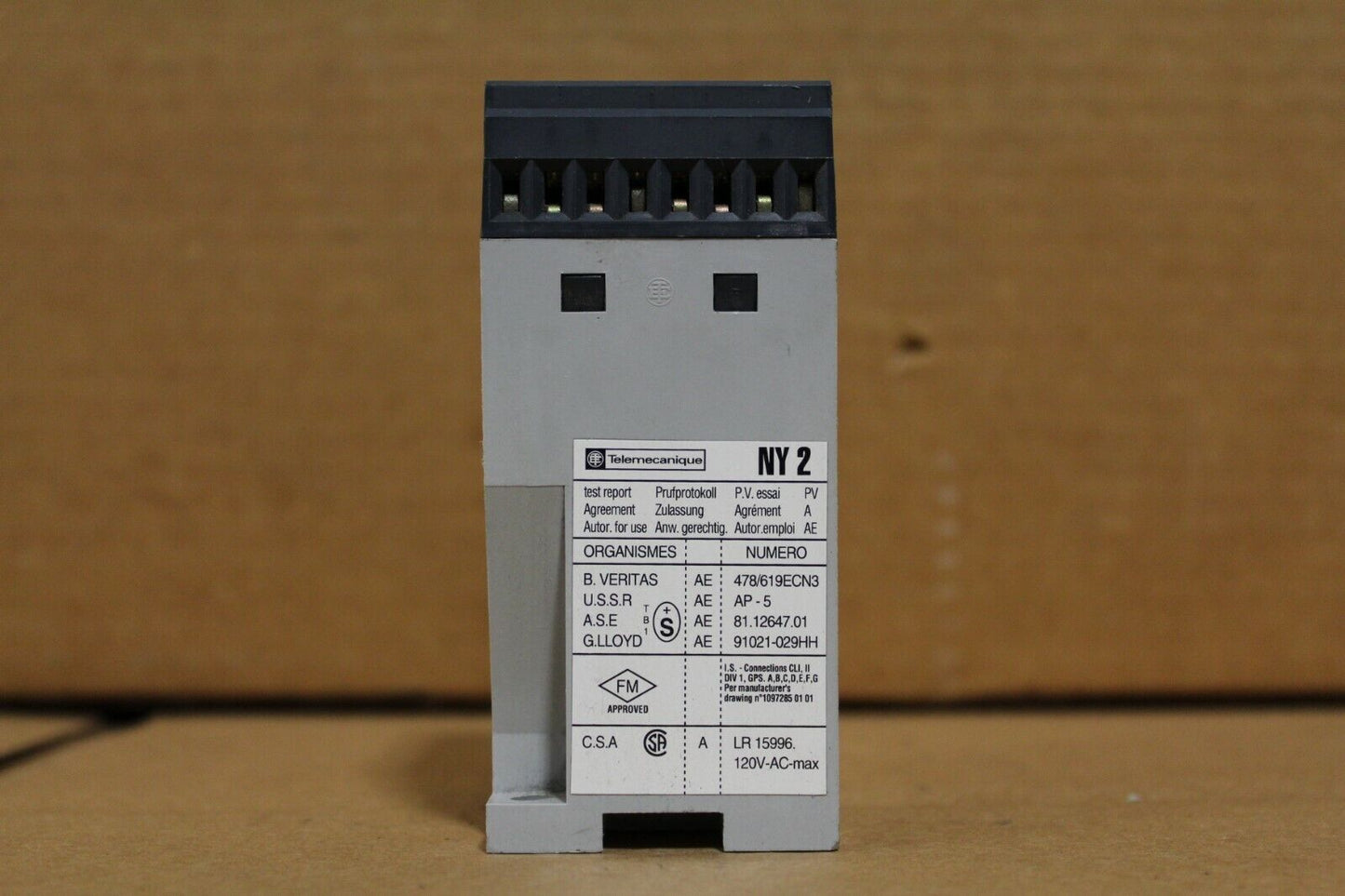 Telemecanique NY2 B 21 Saftey Relay