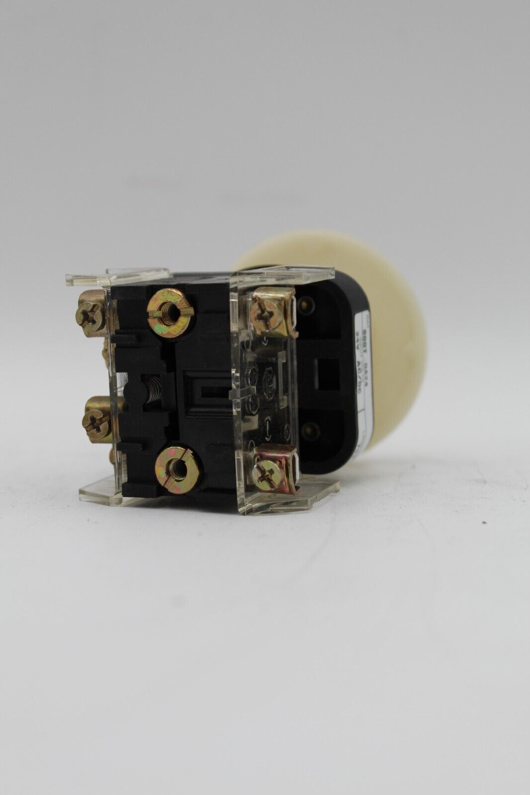 Allen-Bradley 800T-QA24 White Push Button