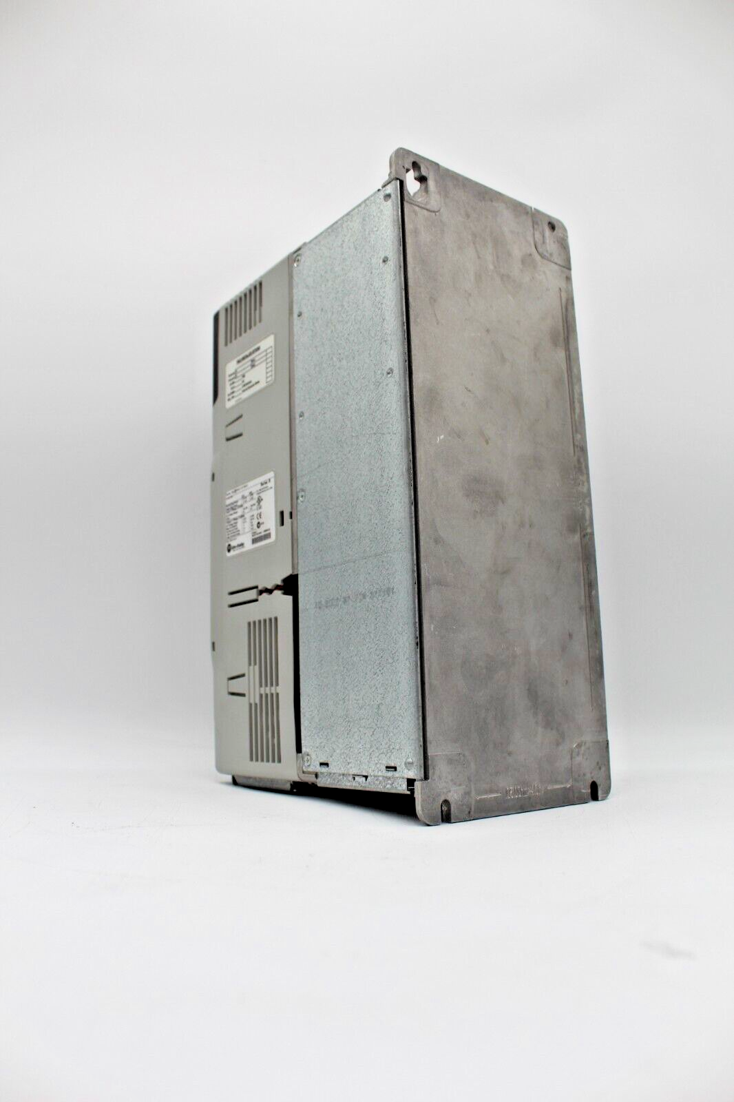 Allen-Bradley 20BB9P6A0NYYBCD1  PowerFlex 700 AC Drive