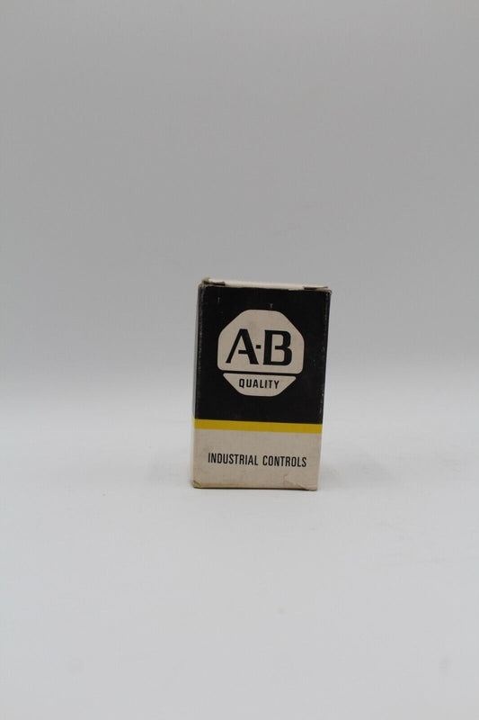 Allen Bradley 800H-PR46 Push Button