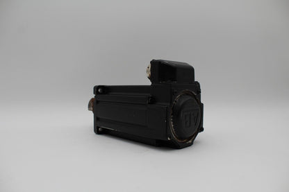 Allen-Bradley MPL-B330P-MJ22AA Servo Motor (Rust on Spinning Gear)