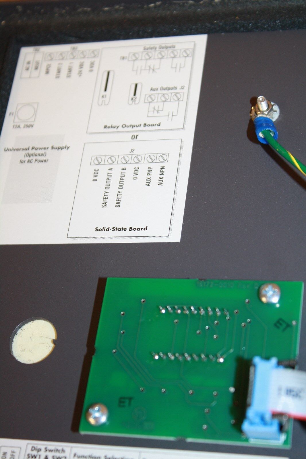 SCIENTIFIC TECHNOLOGIES MC6DC-0016 SAFETY MAT CONTROLLER