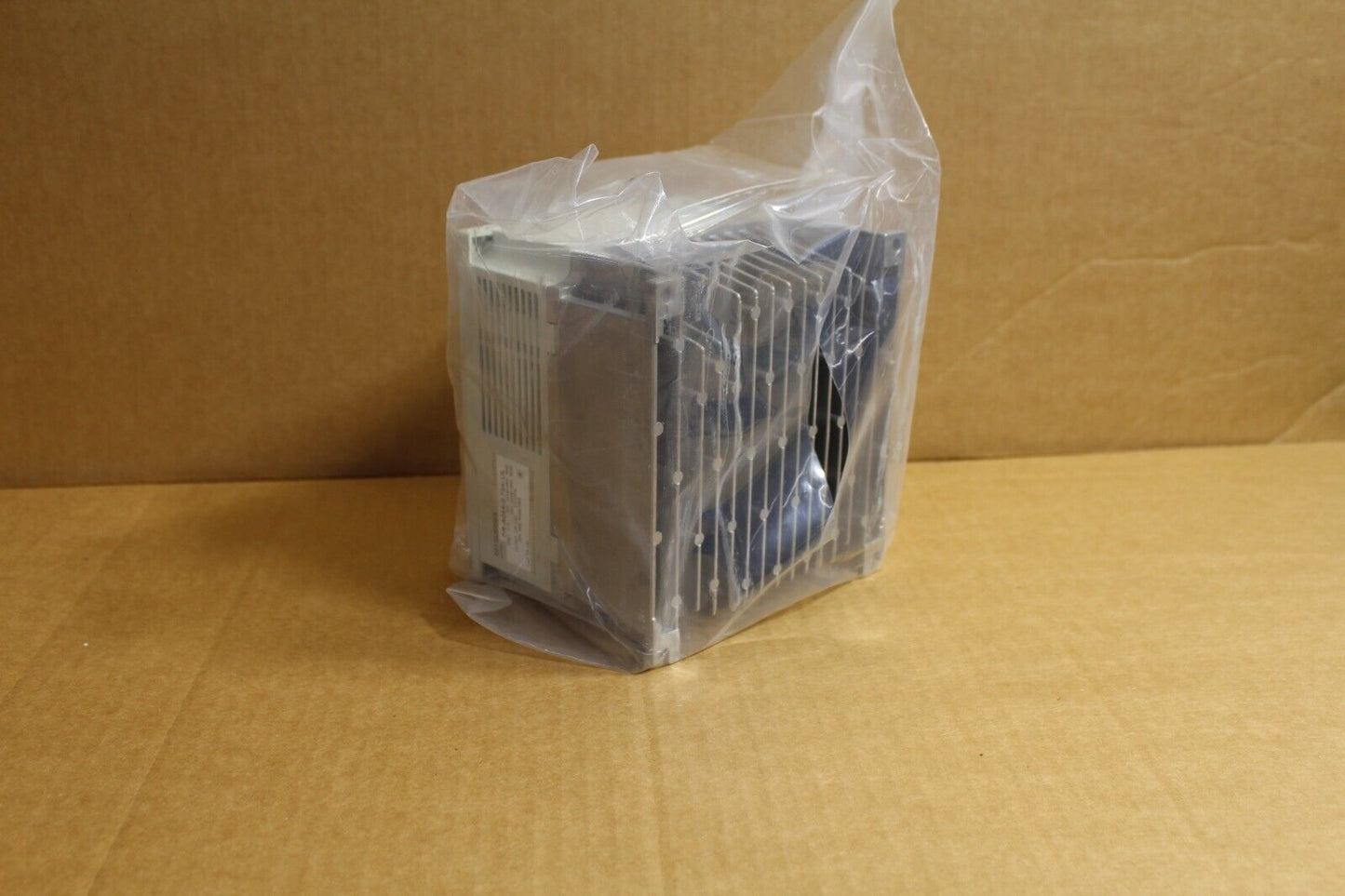 Mitsubishi FR-A044-0.75K-UL Compact Size Inverter Drive