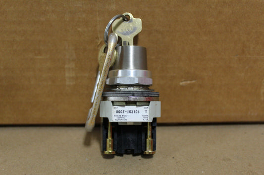 Allen-Bradley 800T-J63104 Ser. T Keyed Selector Switch