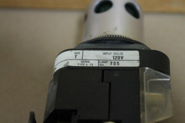Allen-Bradley 800T-PBT16 Illuminated Push Button Green with 800T-N296 & Bezel