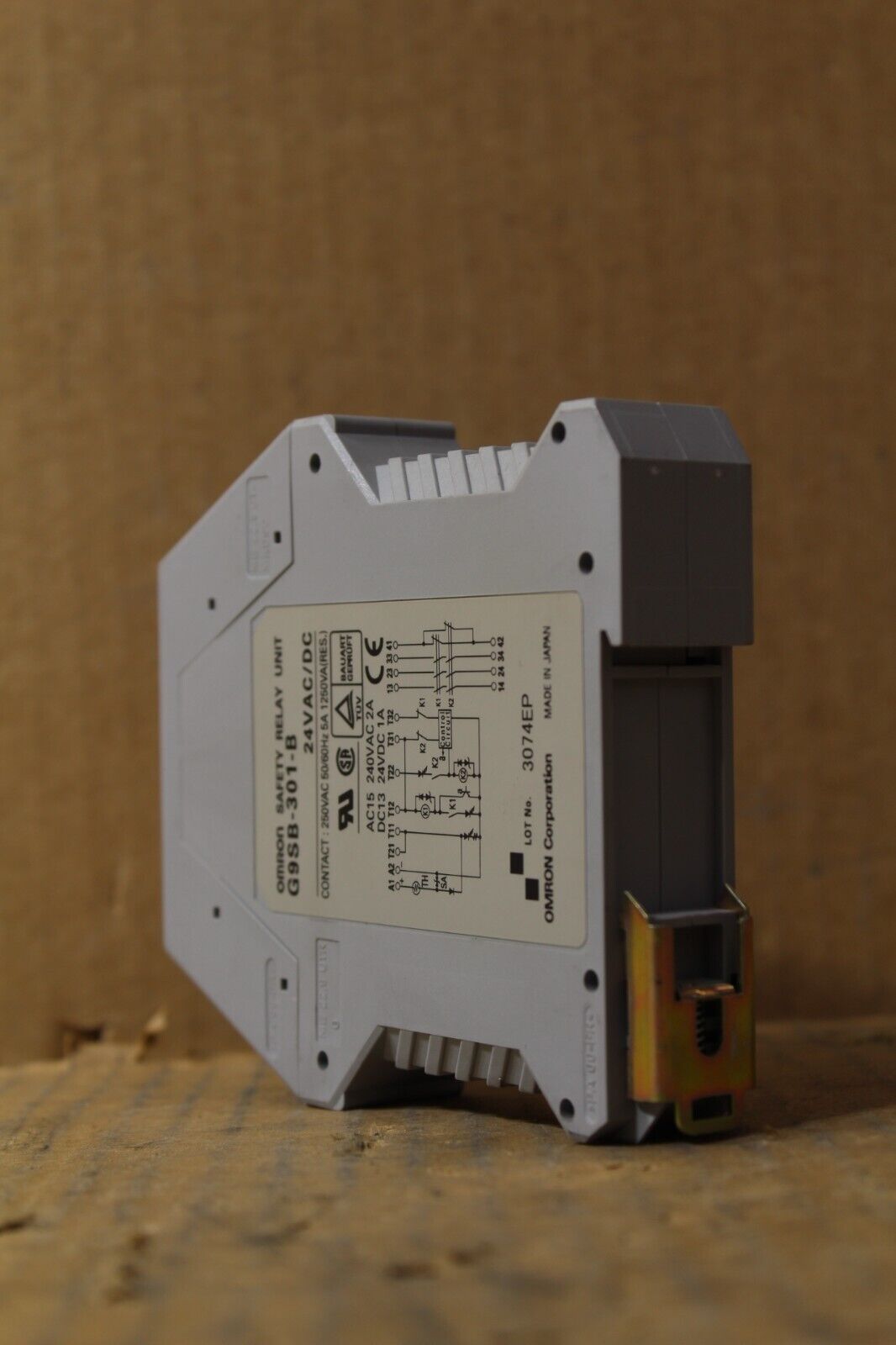 Omron G9SB-301-B Safety Relay