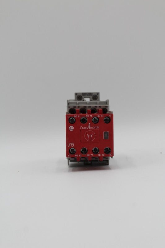 Allen-Bradley 700S-CF440DC Safety Relay