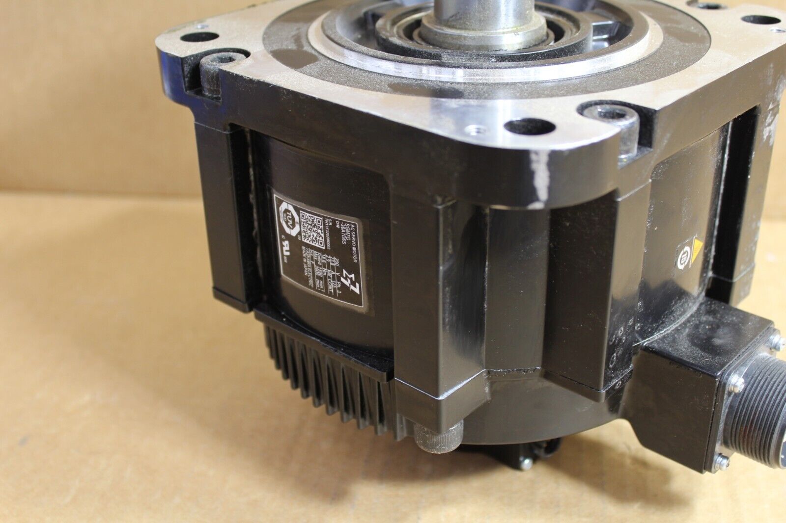 Yaskawa SGM7G-30A7D6S AC Servo Motor
