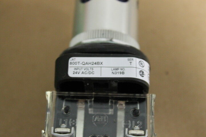 Allen-Bradley 800T-QAH24BX Blue Push-Button