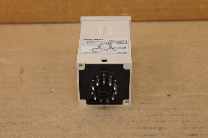 OMRON E2CA-AN4D SENSOR AMPLIFIER