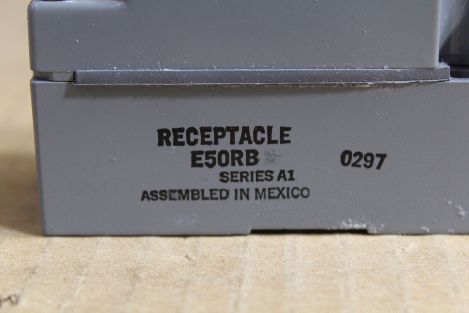 Cutler-Hammer Switch Body/Operating Head/Receptacle (E50SB/E50DR1/E50RB)