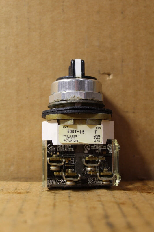 Allen-Bradley 800T-J5 Selector Switch