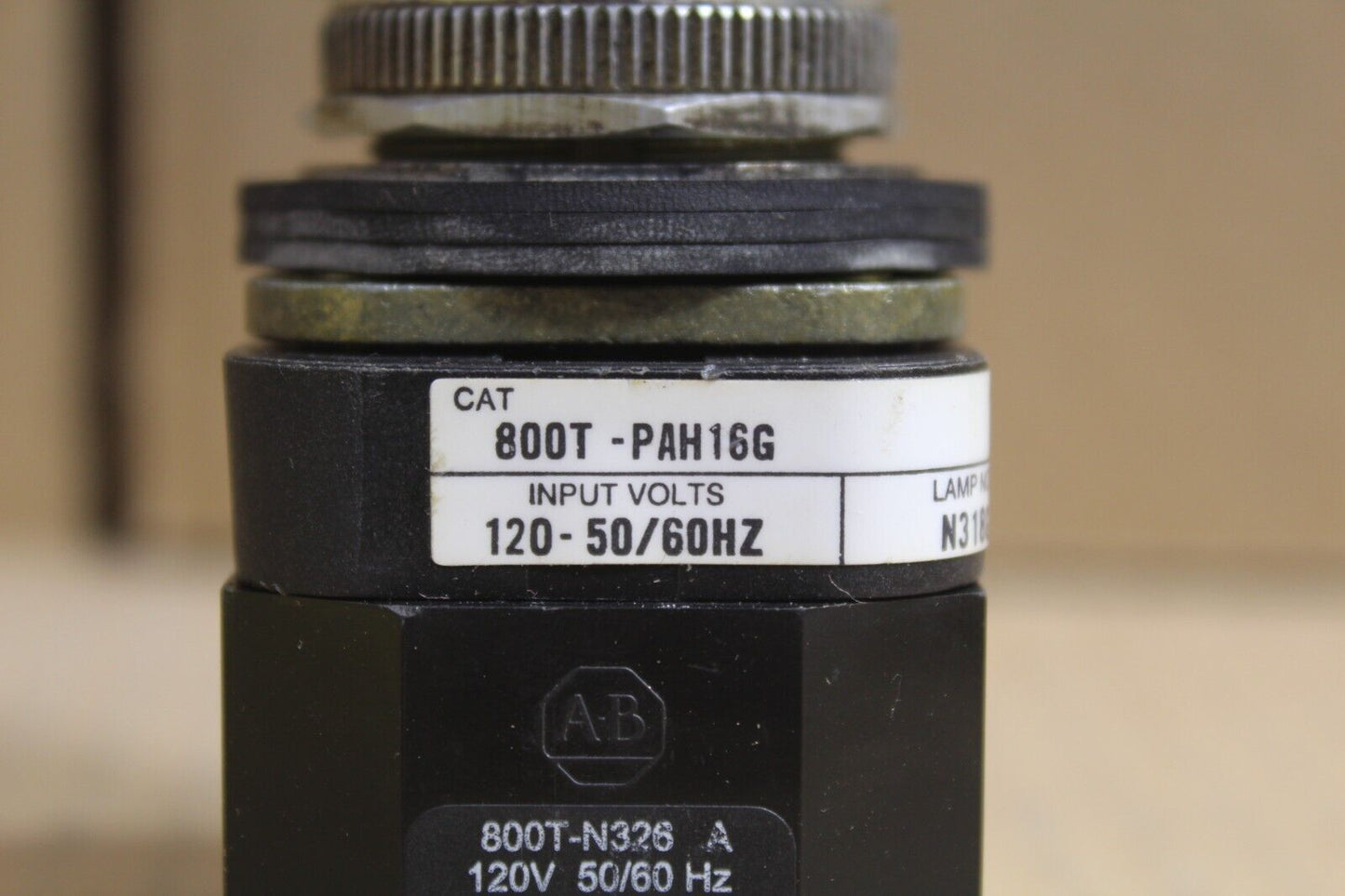 Allen Bradley 800T-PAH16G Green Push Button