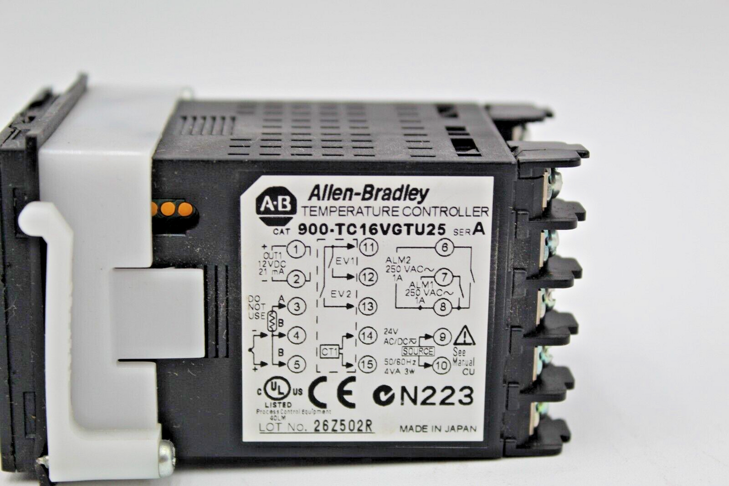 Allen-Bradley 900-TC16VGTU25 Temperature Controller