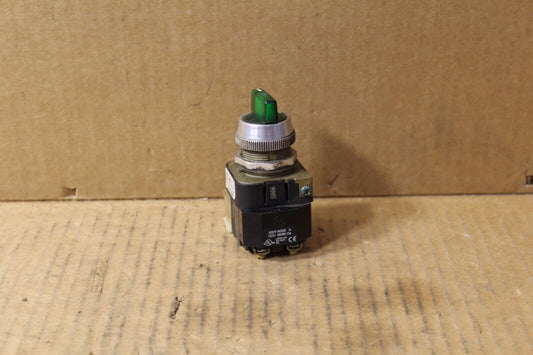 Allen-Bradley 800T-16JG5KB7CX Green Illuminated Selector Switch