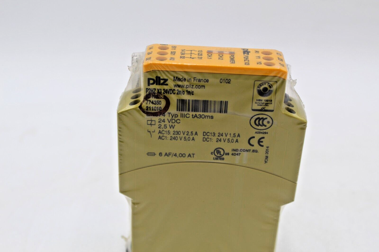 Pilz 774350 Two-Hand Safety Relay