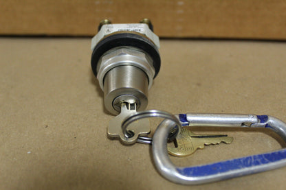 Allen-Bradley 800T-J63107 Ser. T Keyed Selector Switch