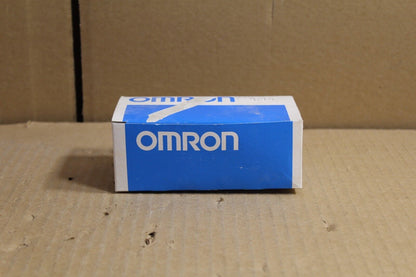 Omron E3S-BT61-D Photoelectric Switch