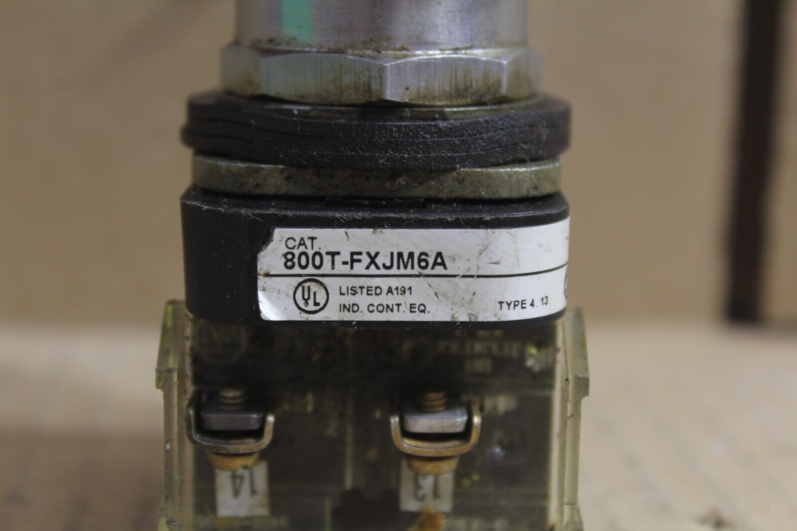 ALLEN-BRADLEY 800T-FXJM6A SER. T RED MUSHROOM PUSH BUTTON