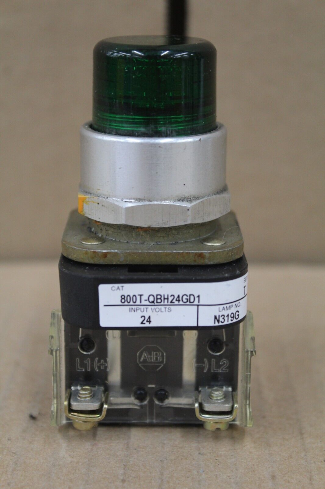 Allen Bradley 800T-QBH24GD1 Green Push Button