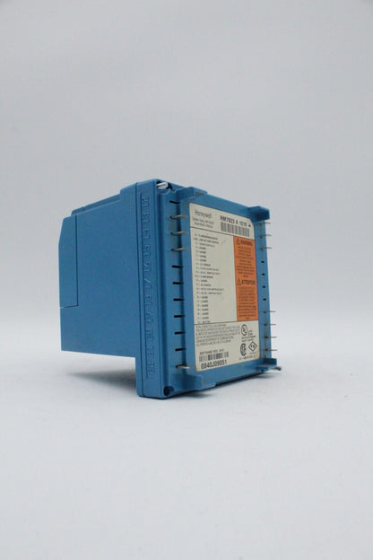 Honeywell RM7823 A 1016 7800 Series Burner Control Unit