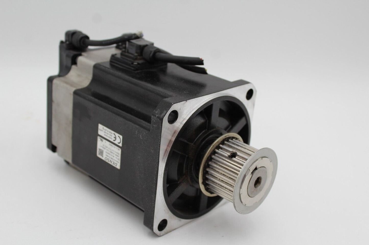 Denso R2AA10100FCPWKM Servo Motor