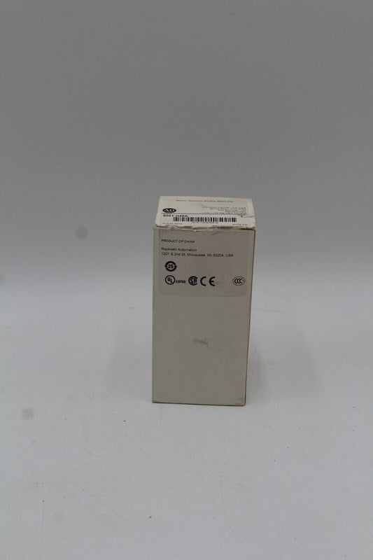Allen-Bradley 800T-H48A 30mm Selector Switch