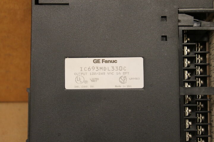 GE FANUC IC693MDL330C OUTPUT 120/240 VAC