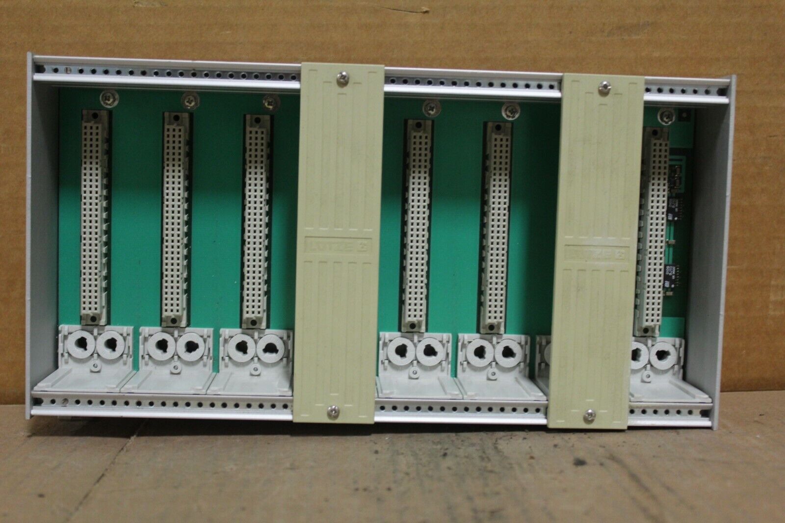 Lutze 743004 8-Slot Module Carrier