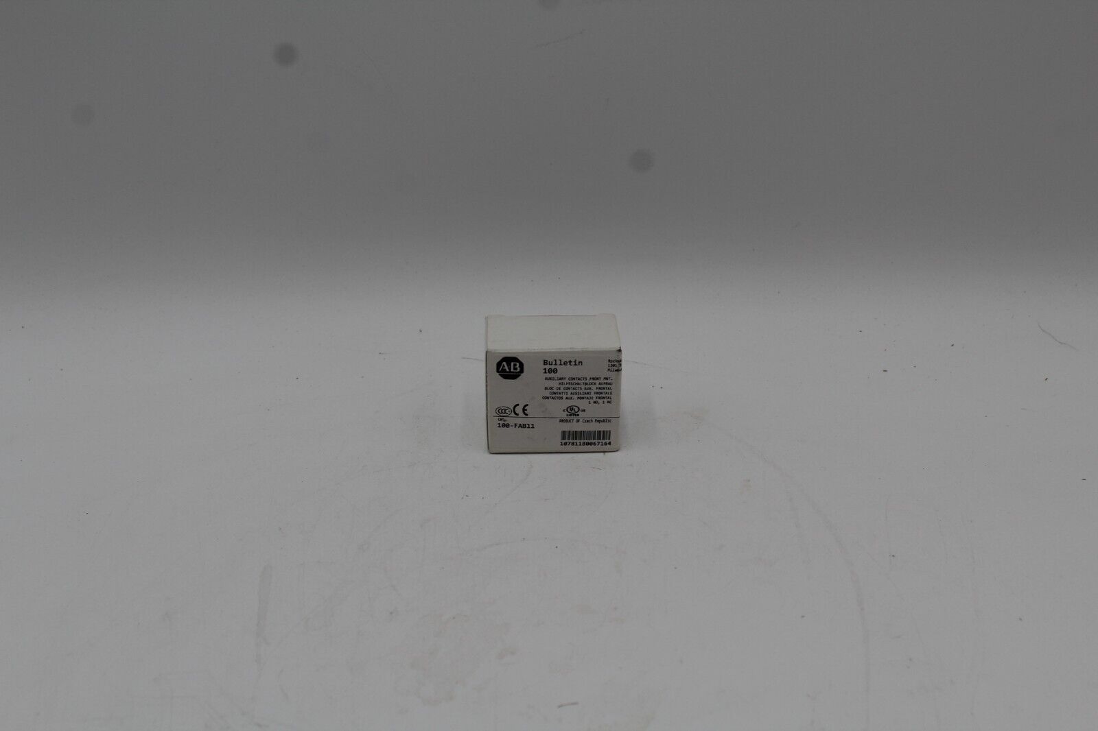 Allen-Bradley 100-FAB11 Front Mnt. Auxiliary Contact