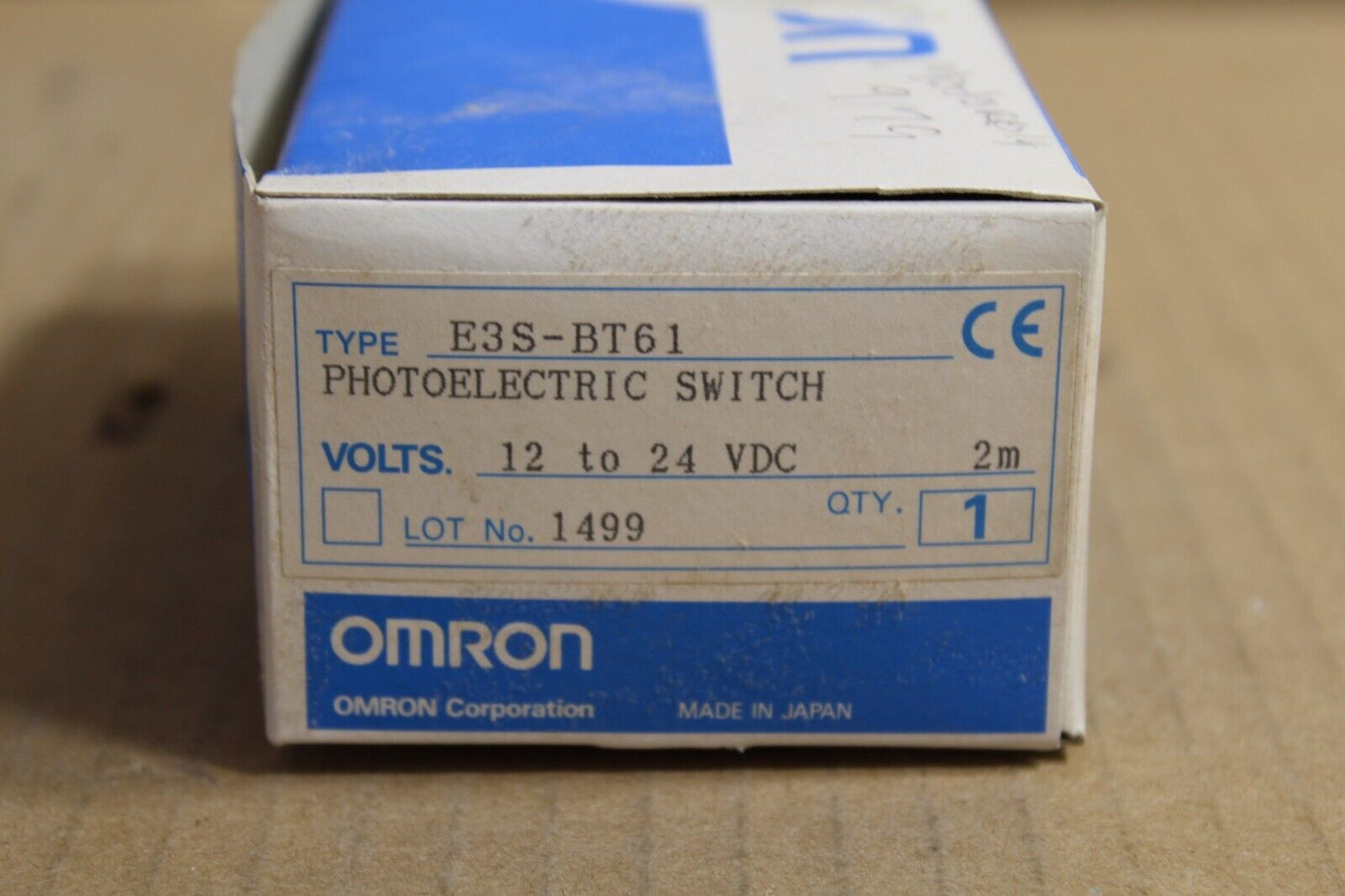 Omron E3S-BT61-D Photoelectric Switch