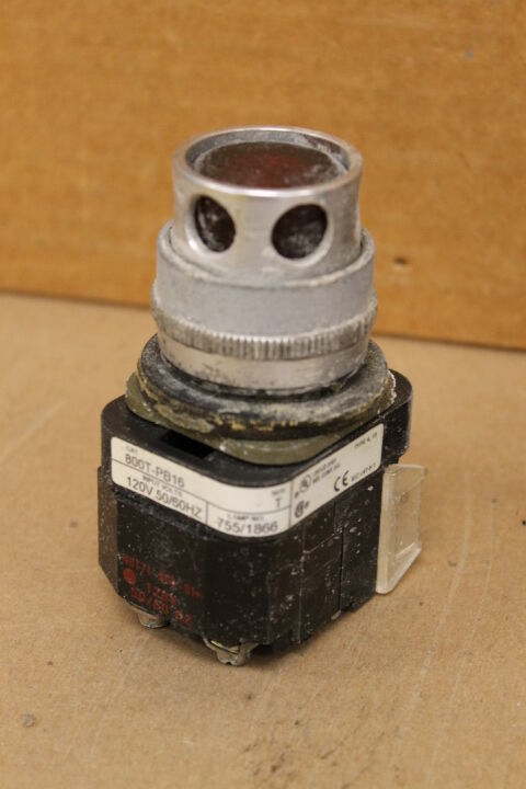 ALLEN-BRADLEY 800T-PB16 SER. T RED ILLUMINATED PUSH BUTTON WITH PROTECTOR