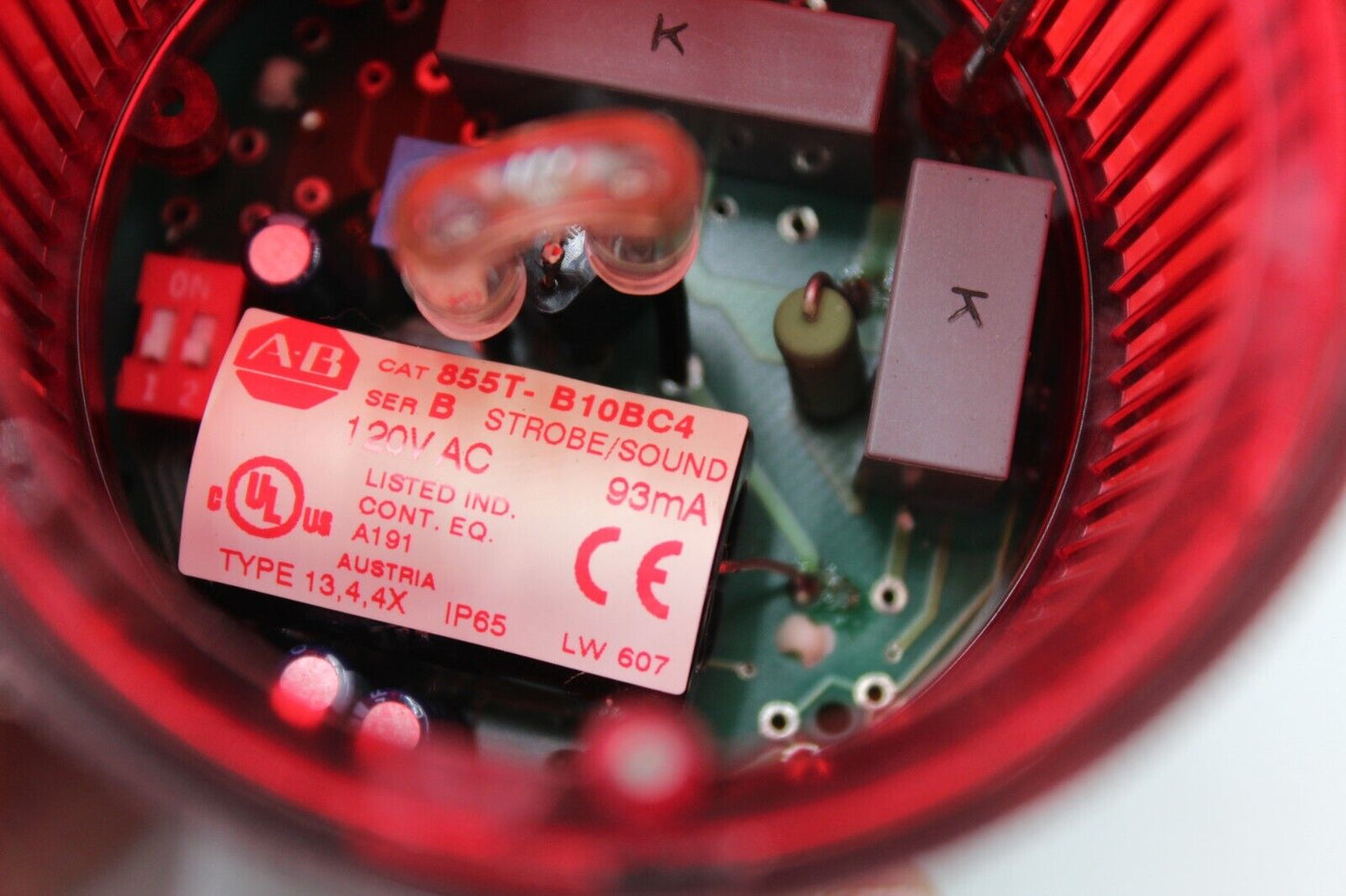 Allen Bradley 855T-B10BC4 Red Stack Light (Broken Top)