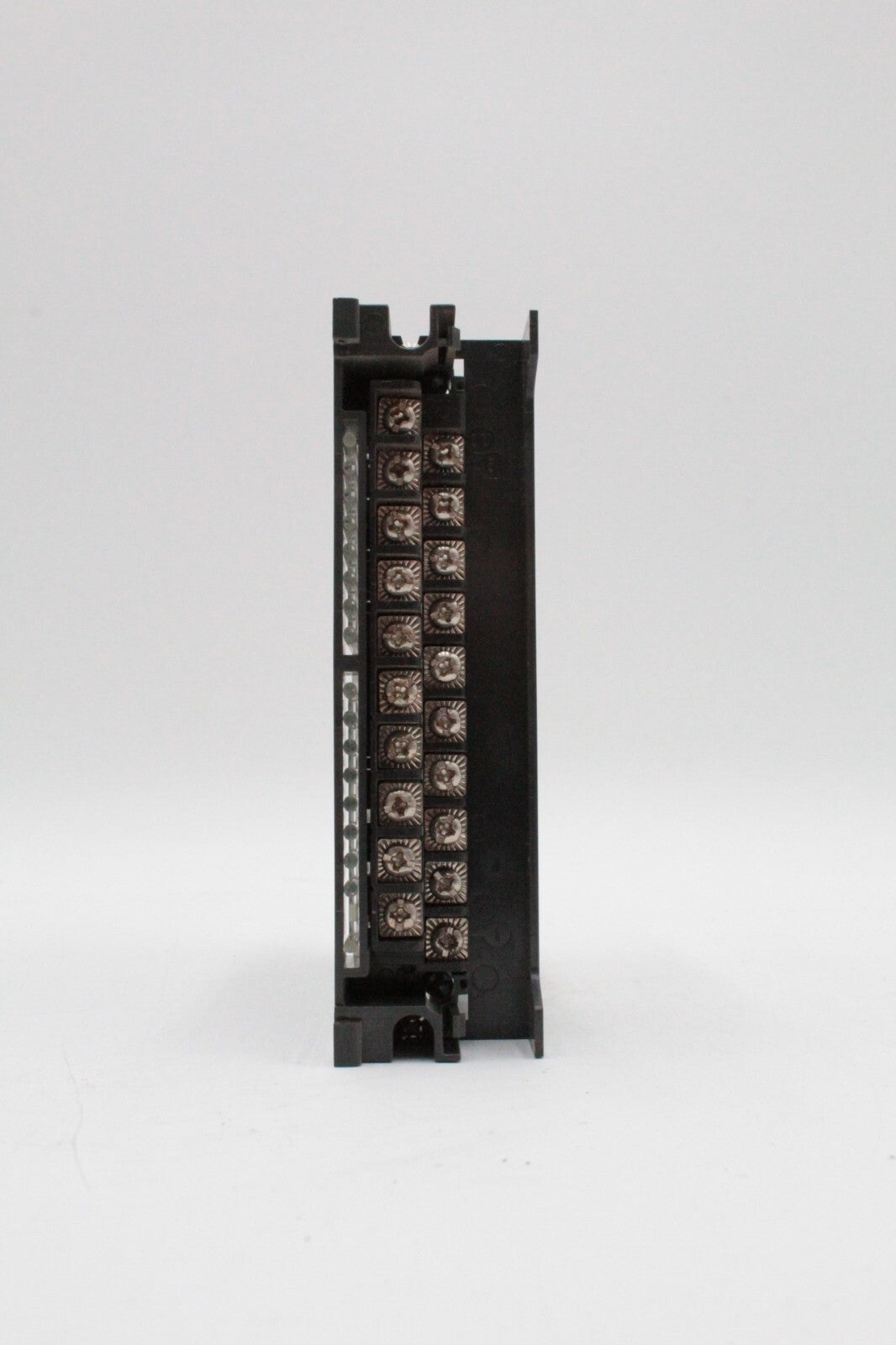 Honeywell 900A01-0002 8-Channel Analog Input Module (No Door)