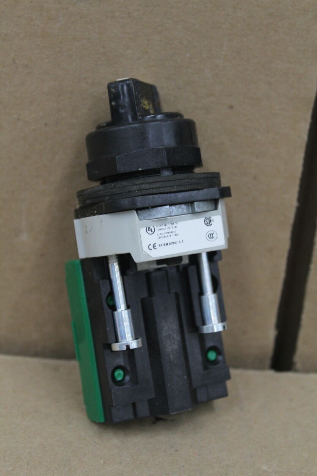 Allen Bradley 800H-HR2AP Switch