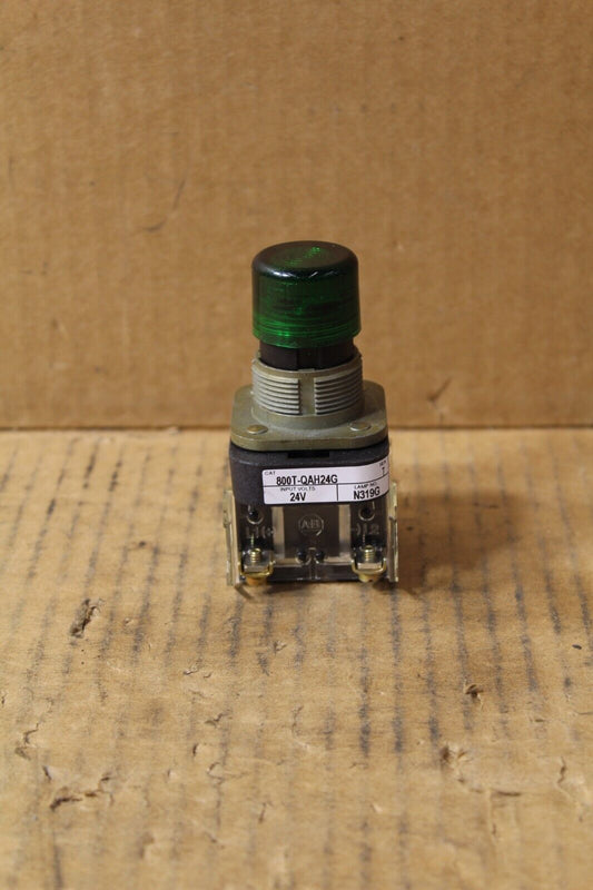 Allen-Bradley 800T-QAH24G Green Push Button