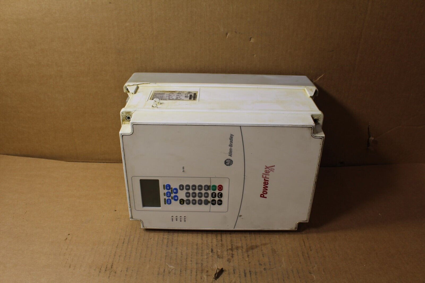 Allen-Bradley 20AD027C3AYNANC0 Powerflex 70 Drive (S) (Broken Front Cover)