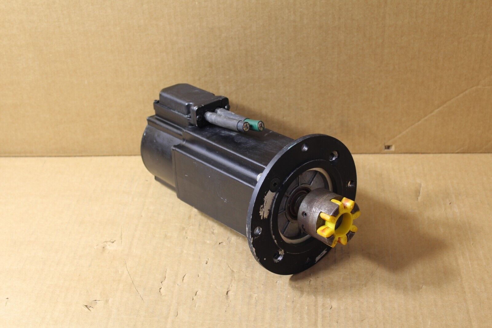 Rexroth Indramat MKD071B-061-GP0-KN Permanent Magnet Servo Motor