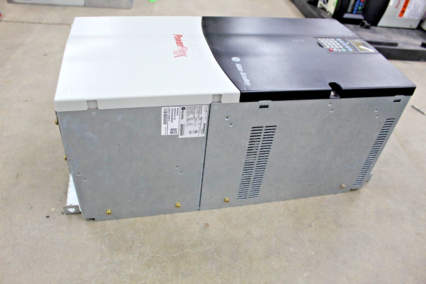 Allen-Bradley 20BE099A0ANNANC0 100 HP Powerflex 700 Drive