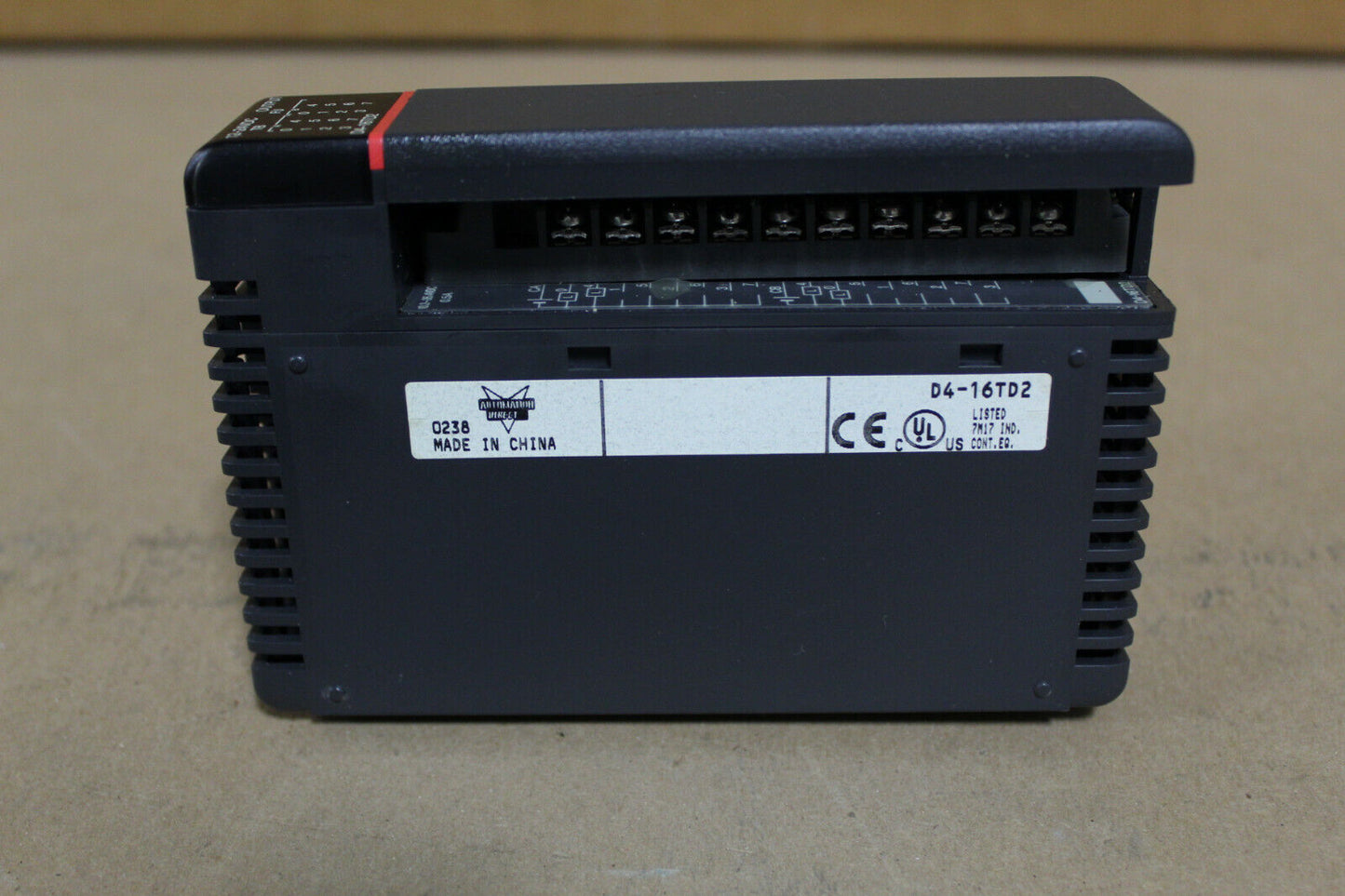 Koyo Automation Direct D4-16TD2 Output Module