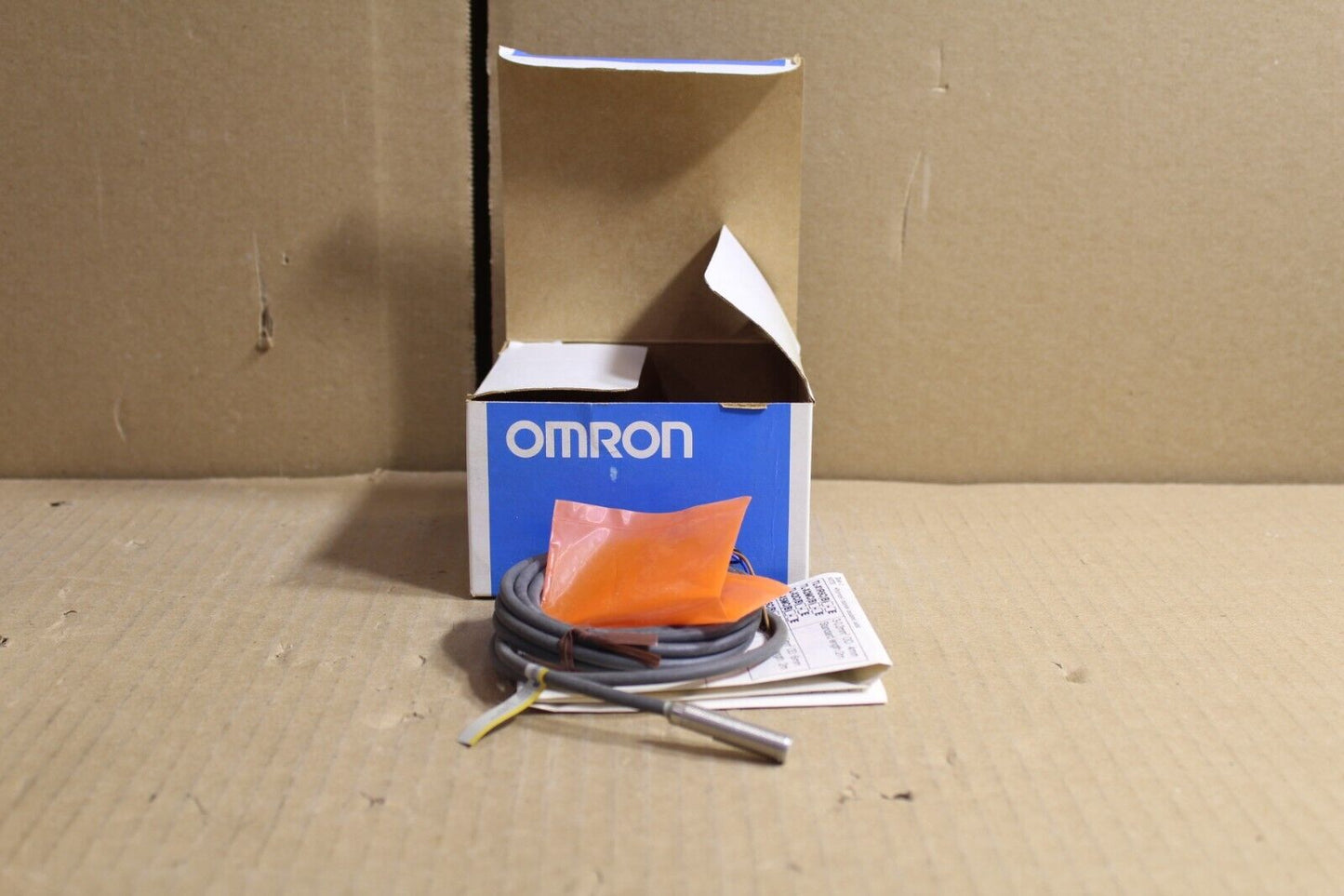 Omron TL-X1R5C1-GE Proximity Switch