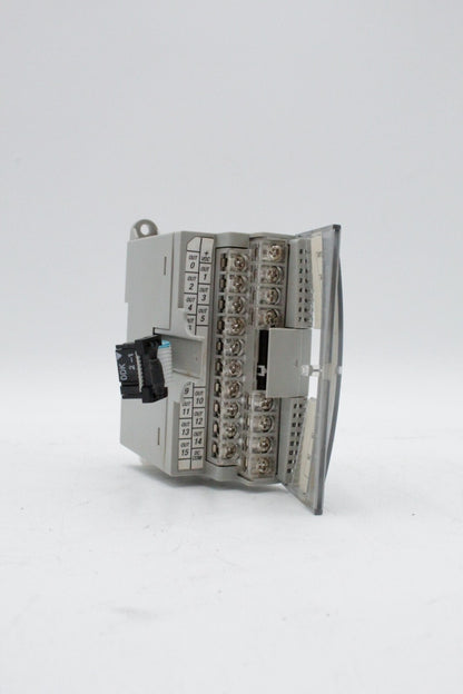 Allen-Bradley 1762-OB16 MicroLogix 16 Pt. 24 VDC Source Output Module