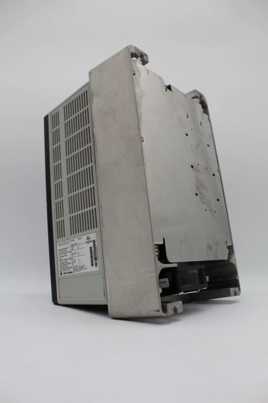 Allen-Bradley 20AE9P0A0AYNNNNN  PowerFlex 70 Adjustable Frequency Drive