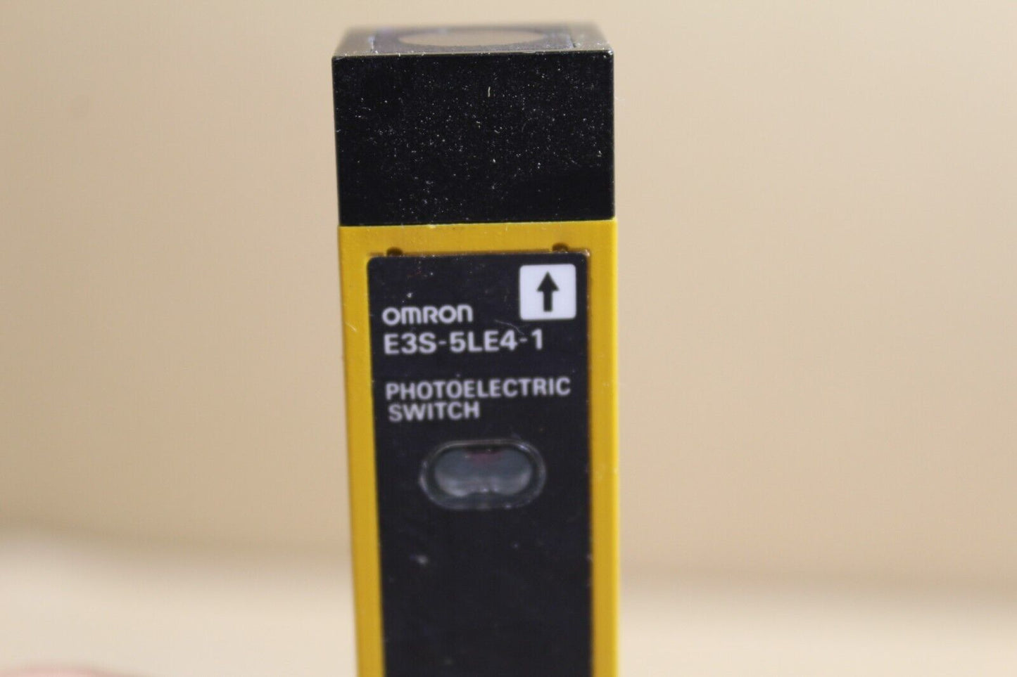 Omron E3S-5LE4-1 Photoelectric Switch