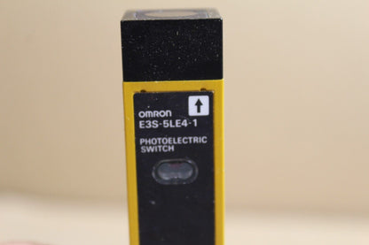 Omron E3S-5LE4-1 Photoelectric Switch
